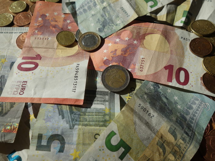geen-geld-betekent-nog-armoe-spiegel-express geen-geld-betekent-nog-armoe-spiegel-express